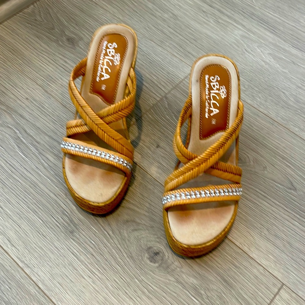 Sbicca Platform Shoes with Rhinestones, size 8M